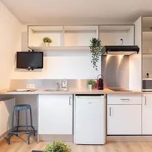 Hypercentre Gares - Beautiful Duplex! , Lille France